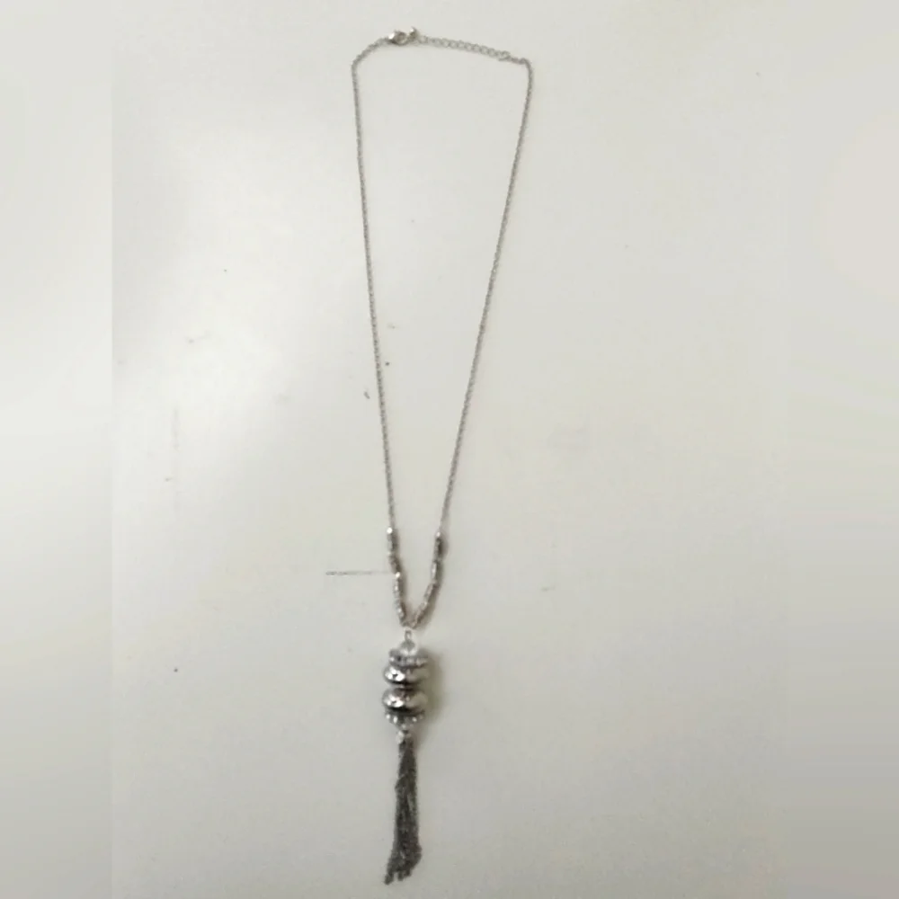 Tassels Silver Chain Necklace - Picture 3 of 6